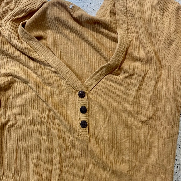 Women's Tan Button-Up Ribbed Top - Picture 3 of 5